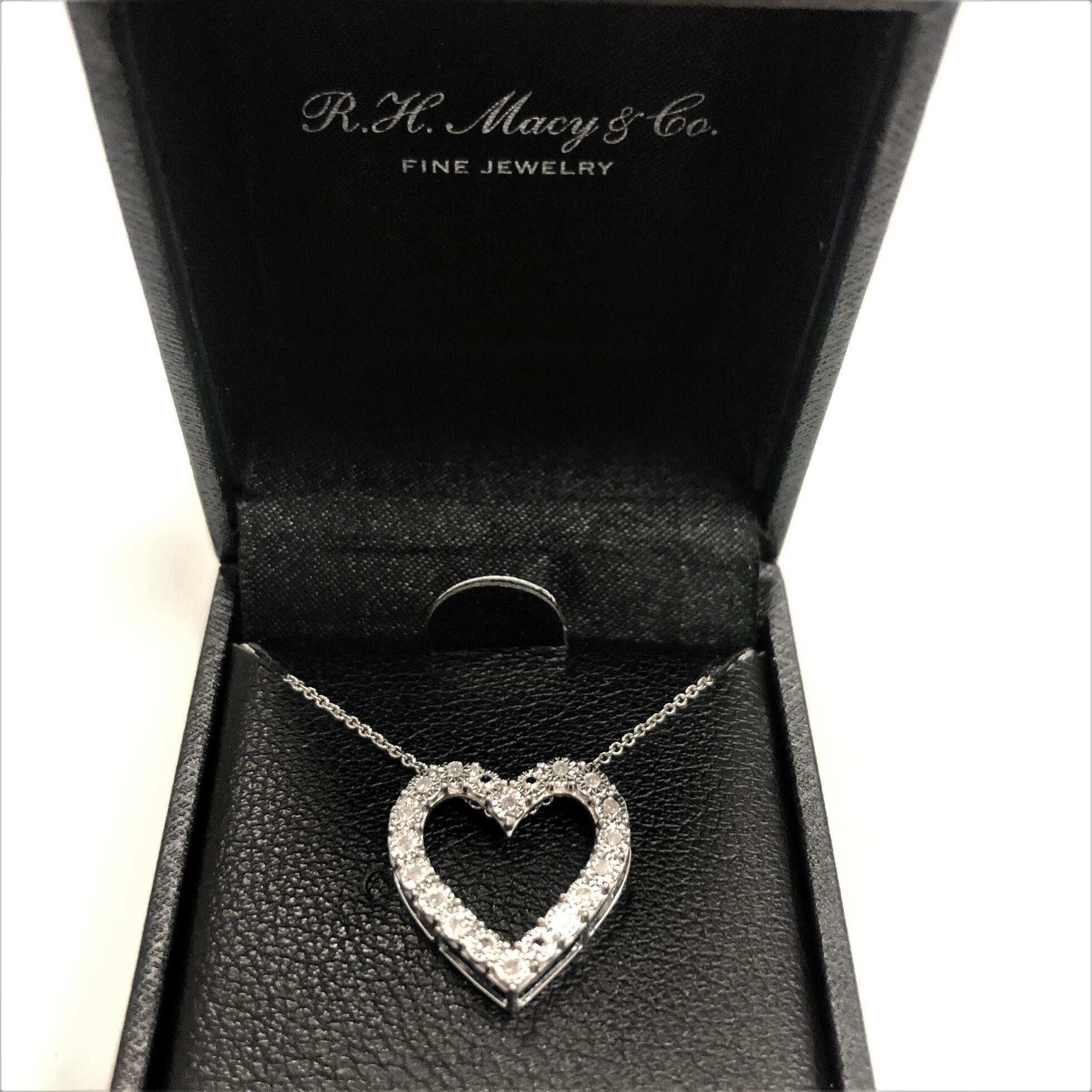 Stunning Heart Shaped Diamond Encrusted Silver Necklace Chain